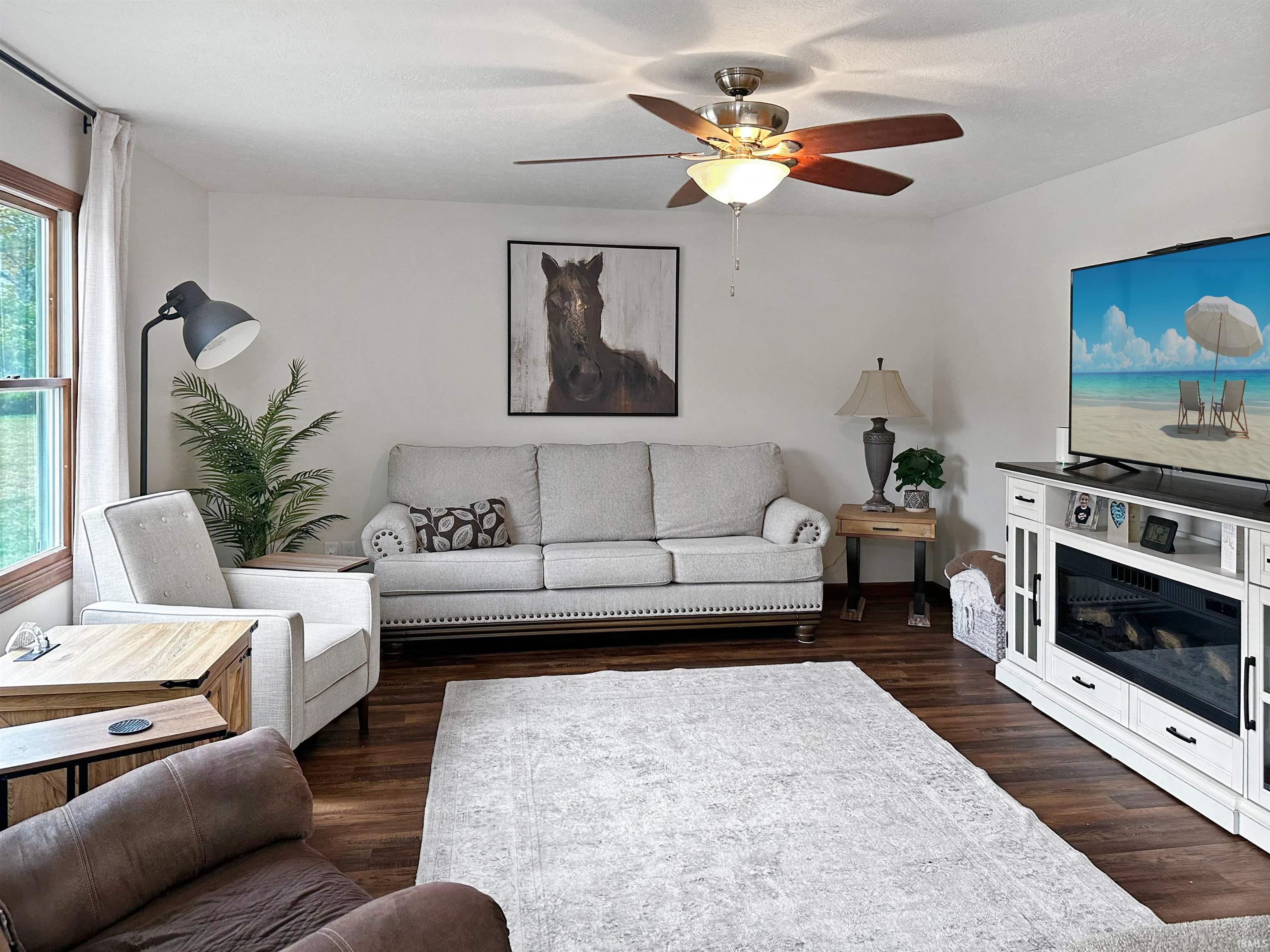 Frankfort, Indiana 46041, United States, 4 Bedrooms Bedrooms, ,3 BathroomsBathrooms,Residential,Active,232751