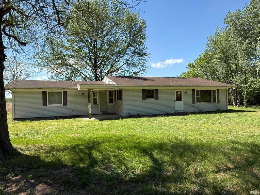 Photo of 422 N Old Plank Road, Boonville, IN 47601 (MLS # 202613696)