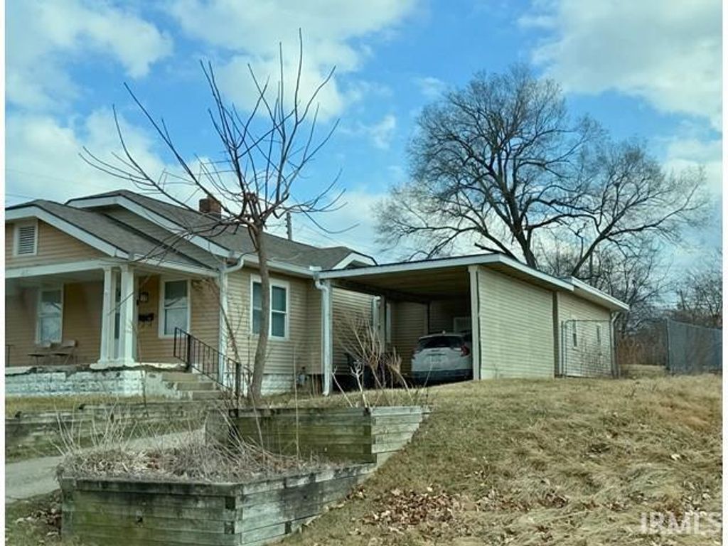 Photo of 217 Ringwood Way, Anderson, IN 46013 (MLS # 202605286)