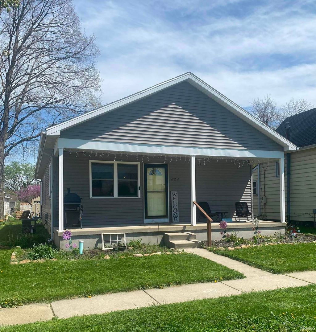Photo of 824 N Plum Street, Plymouth, IN 46563 (MLS # 202613924)