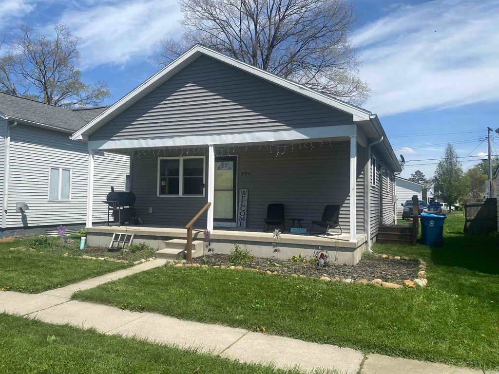 Photo of 824 N Plum Street, Plymouth, IN 46563 (MLS # 202613924)