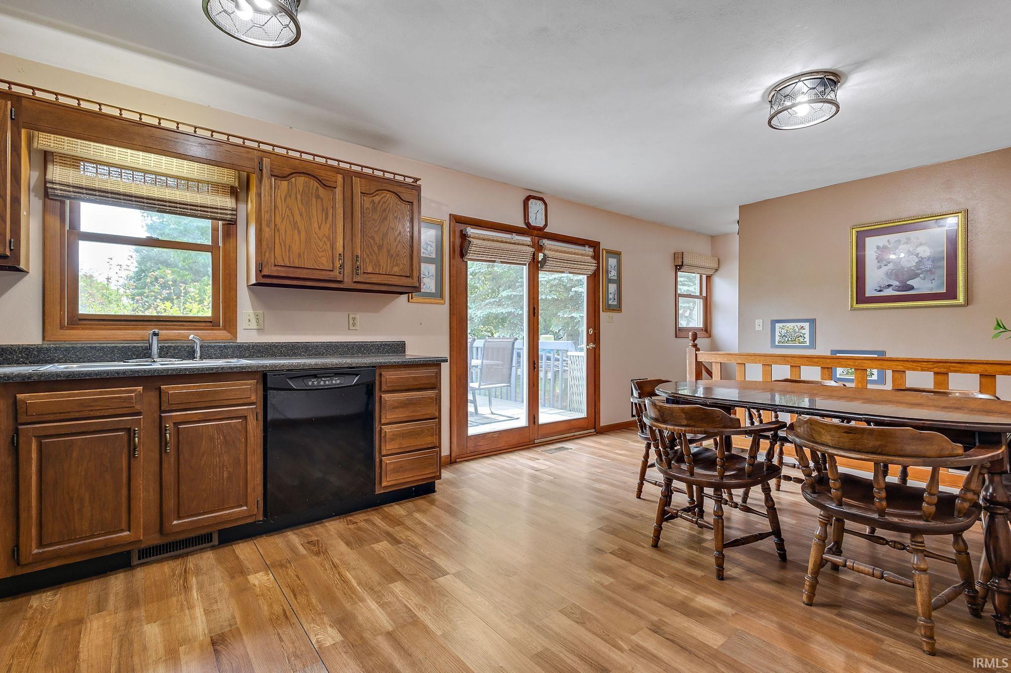 Middlebury, Indiana 46540, United States, 3 Bedrooms Bedrooms, ,2 BathroomsBathrooms,Residential,Active,134215