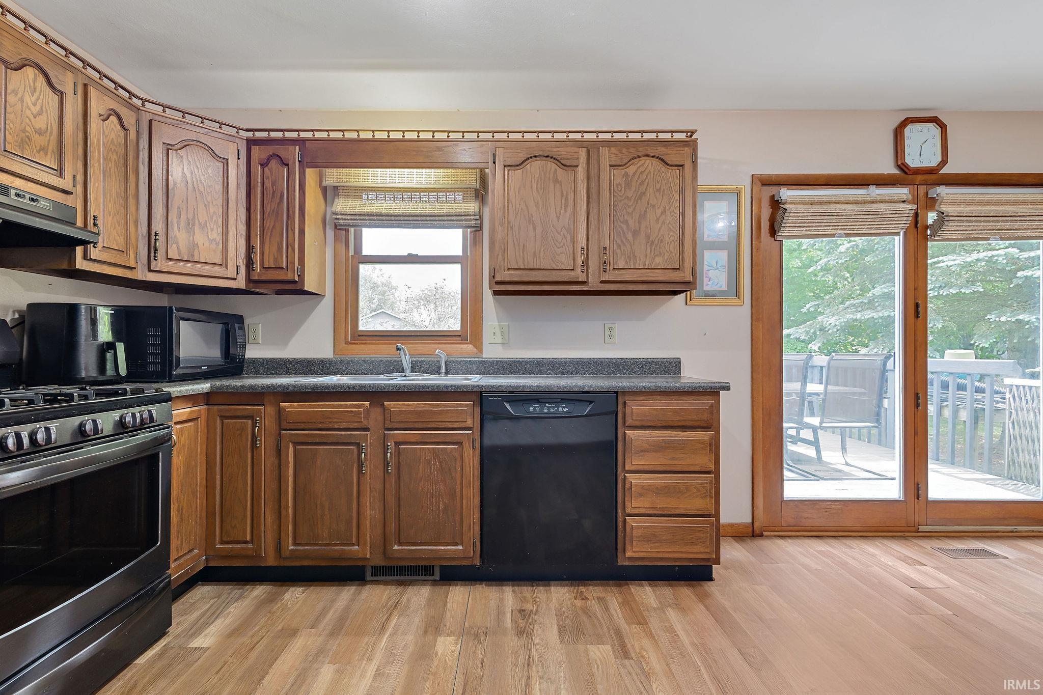 Middlebury, Indiana 46540, United States, 3 Bedrooms Bedrooms, ,2 BathroomsBathrooms,Residential,Active,134215