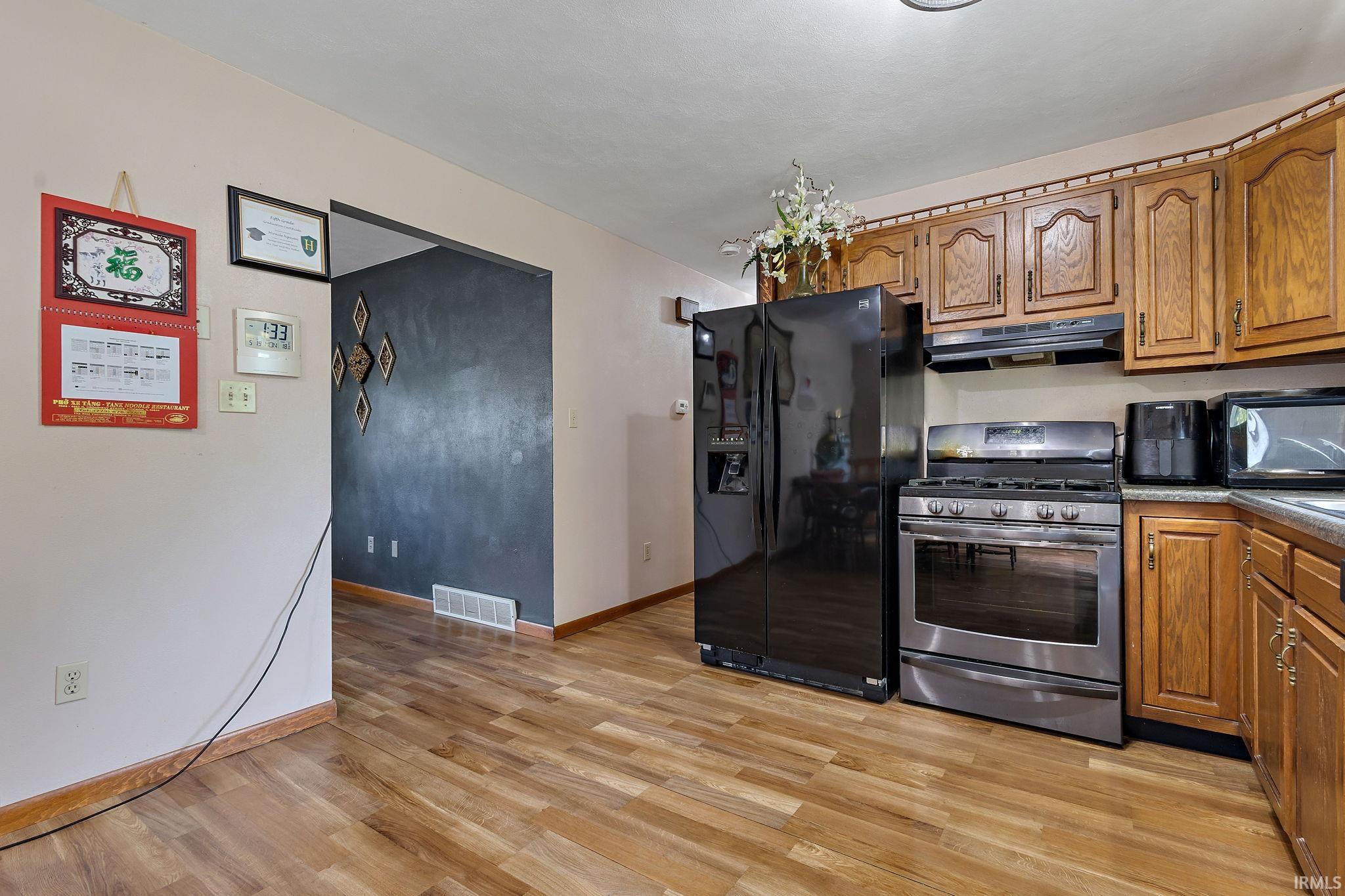 Middlebury, Indiana 46540, United States, 3 Bedrooms Bedrooms, ,2 BathroomsBathrooms,Residential,Active,134215