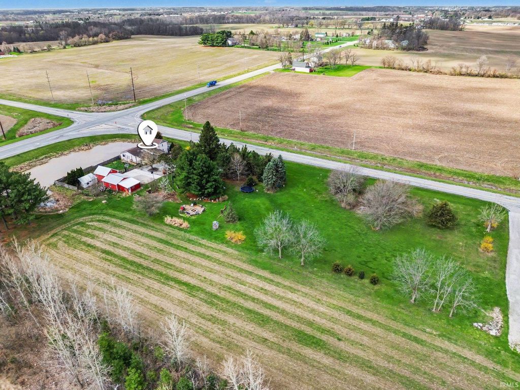 Photo of 64962 County Road 19, Goshen, IN 46528 (MLS # 202612009)