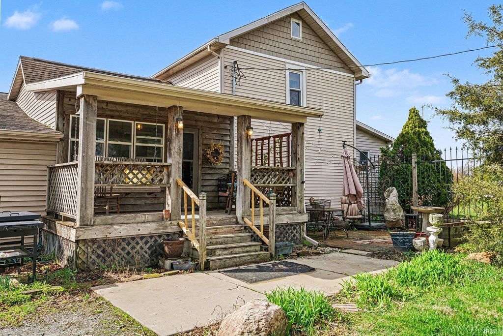 Photo of 64962 County Road 19, Goshen, IN 46528 (MLS # 202612009)