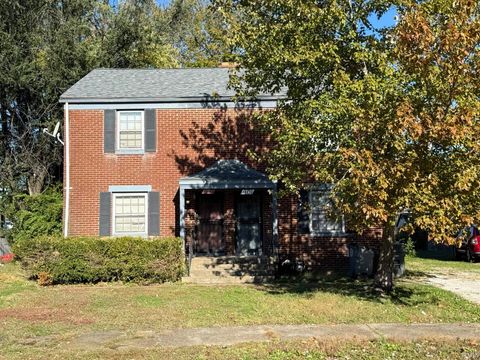 Photo of 1101 1103 Macarthur Circle, Evansville, IN 47714 (MLS # 202544241) Photo of 1101 1103 Macarthur Circle, Evansville, IN 47714 (MLS # 202544241)