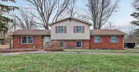 Photo of 5867 W 100 N, Kokomo, IN 46901 (MLS # 202601041)