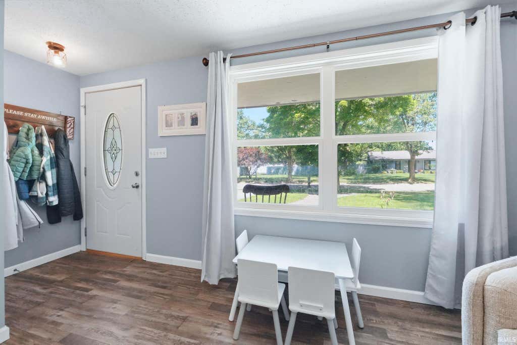 Photo of 3822 Shannon Drive, Fort Wayne, IN 46835 (MLS # 202625980)