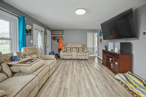 Tiny photo for 305 Kennedy Place, Crawfordsville, IN 47933 (MLS # 202611429)