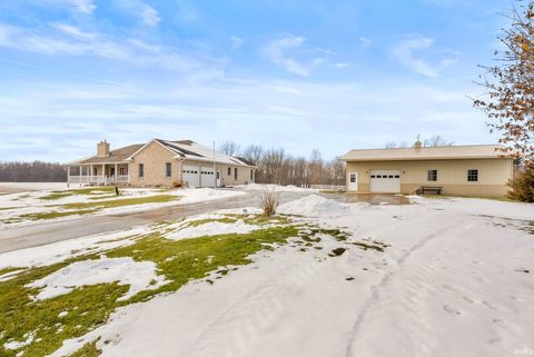 Photo of 4239 S Kinsey Road, Warsaw, IN 46580 (MLS # 202547480)