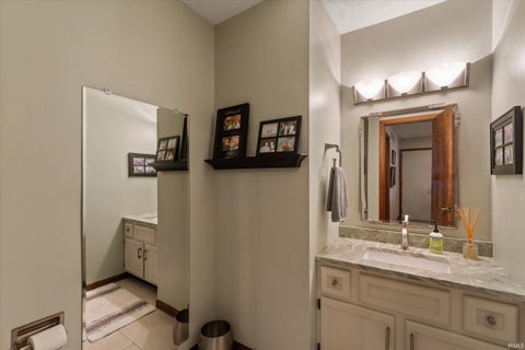 Tiny photo for 1238 Echo Drive, South Bend, IN 46614 (MLS # 202634173)