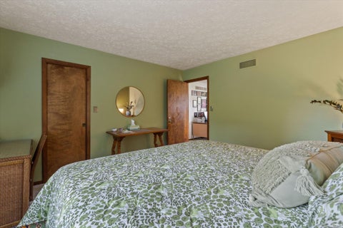 Tiny photo for 1238 Echo Drive, South Bend, IN 46614 (MLS # 202634173)