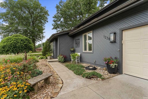 Tiny photo for 1238 Echo Drive, South Bend, IN 46614 (MLS # 202634173)