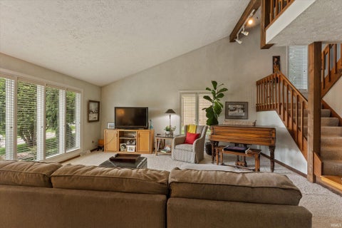 Tiny photo for 1238 Echo Drive, South Bend, IN 46614 (MLS # 202634173)