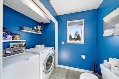 Tiny photo for 4 Lakeview Court, Hartford City, IN 47348 (MLS # 202635352)