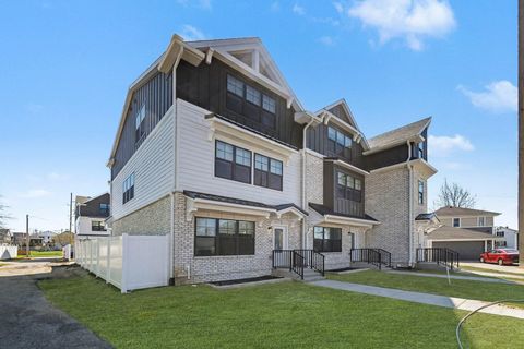 Tiny photo for 755 South Bend Avenue, South Bend, IN 46617 (MLS # 202624837)
