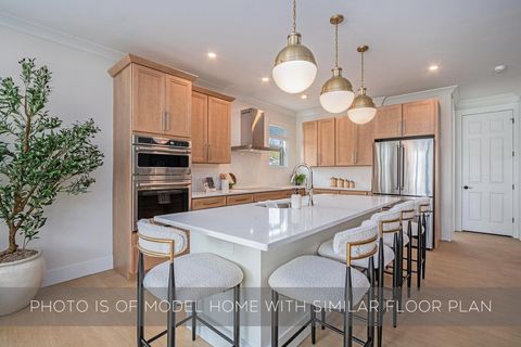 Tiny photo for 755 South Bend Avenue, South Bend, IN 46617 (MLS # 202624837)