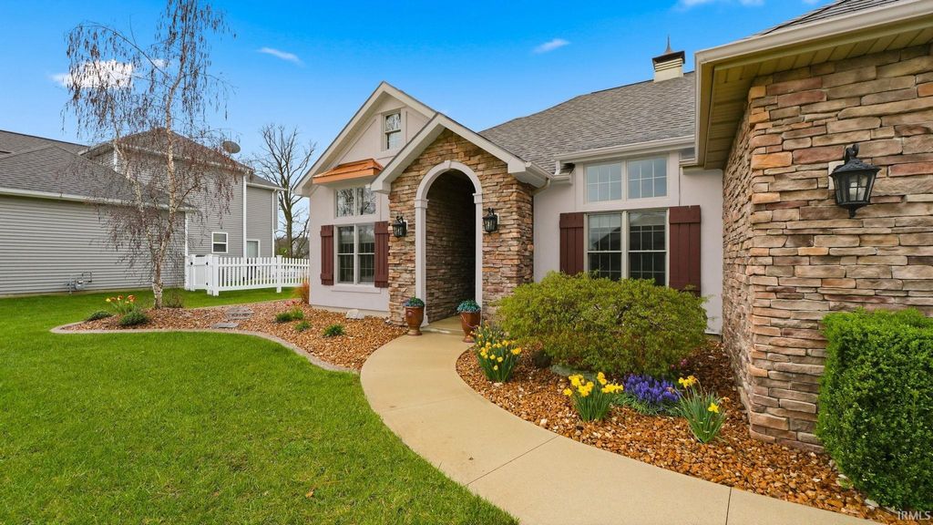 Photo of 12477 Gondola Parkway, Fort Wayne, IN 46845 (MLS # 202613212)
