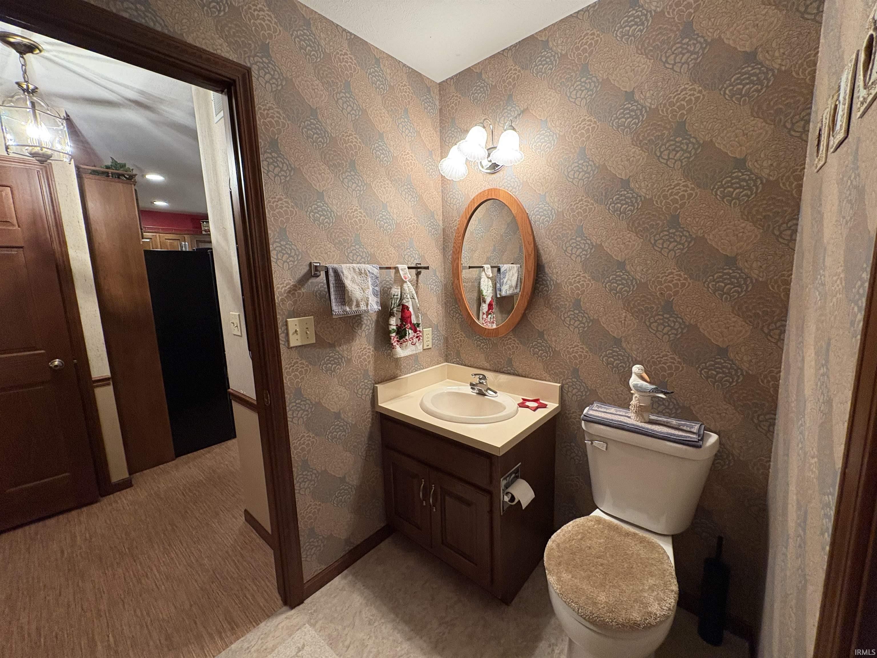 Goshen, Indiana 46526, United States, 2 Bedrooms Bedrooms, ,2 BathroomsBathrooms,Residential,Pending,247205