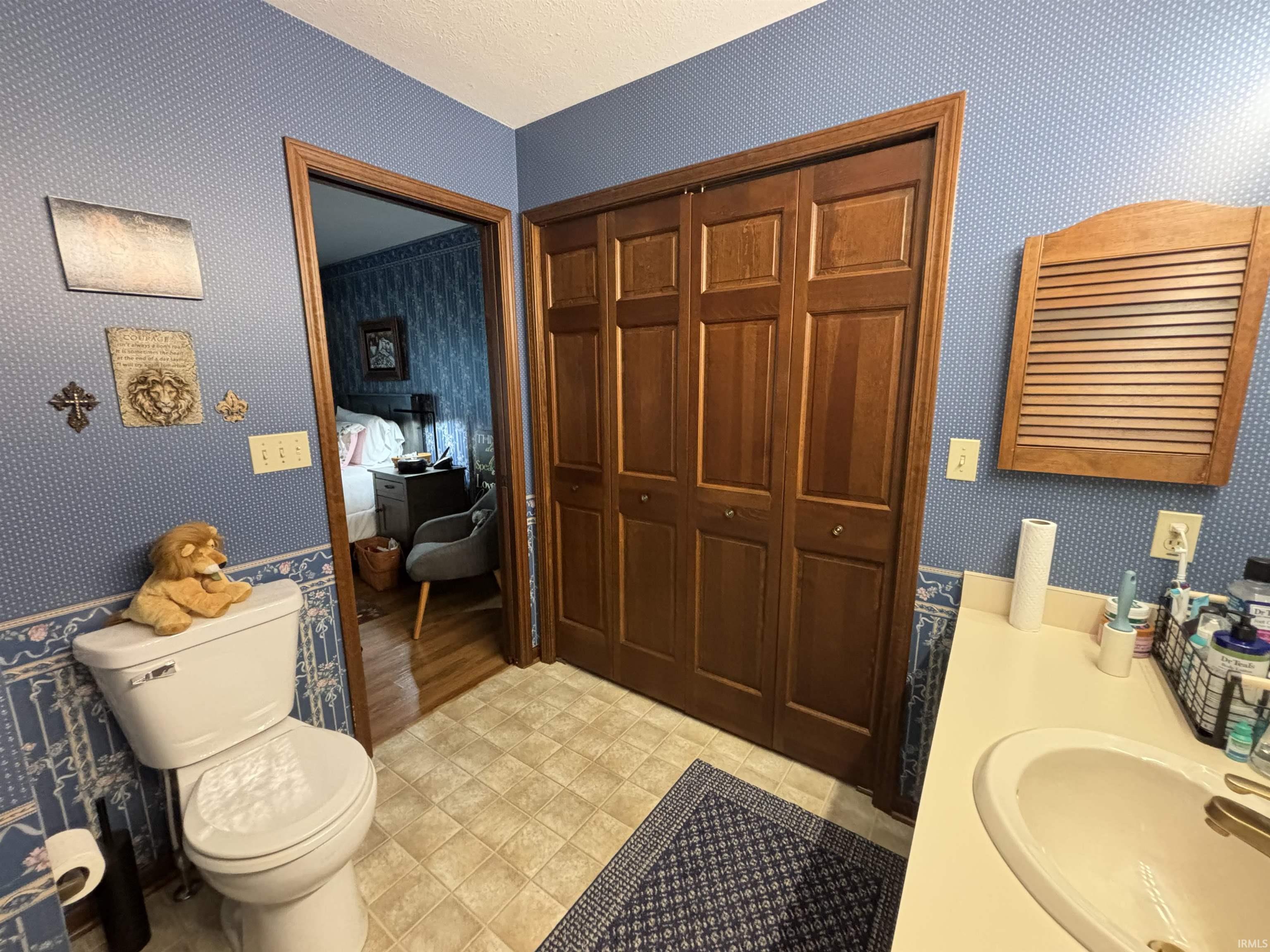 Goshen, Indiana 46526, United States, 2 Bedrooms Bedrooms, ,2 BathroomsBathrooms,Residential,Pending,247205