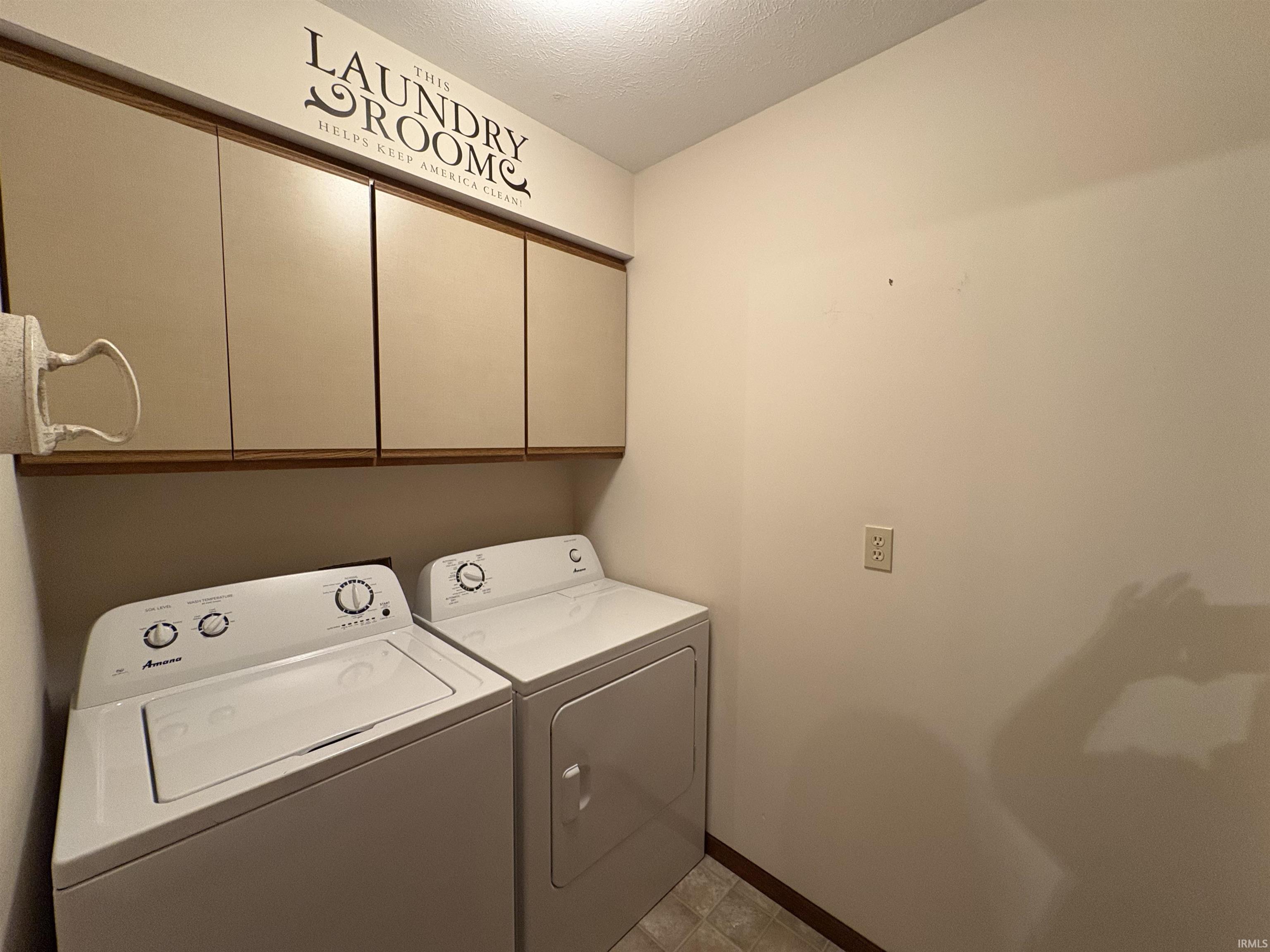 Goshen, Indiana 46526, United States, 2 Bedrooms Bedrooms, ,2 BathroomsBathrooms,Residential,Pending,247205