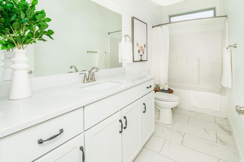 Tiny photo for 1580 S Renwick Boulevard, Bloomington, IN 47401 (MLS # 202618681)