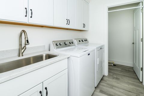 Tiny photo for 1580 S Renwick Boulevard, Bloomington, IN 47401 (MLS # 202618681)