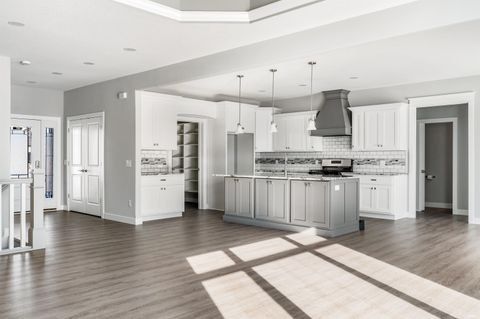 Tiny photo for 17740 Castlefeane Court, Leo, IN 46765 (MLS # 202602108)
