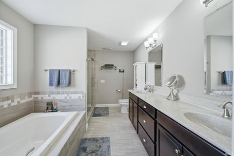 Tiny photo for 12611 Berkhill Cove, Fort Wayne, IN 46818 (MLS # 202618349)