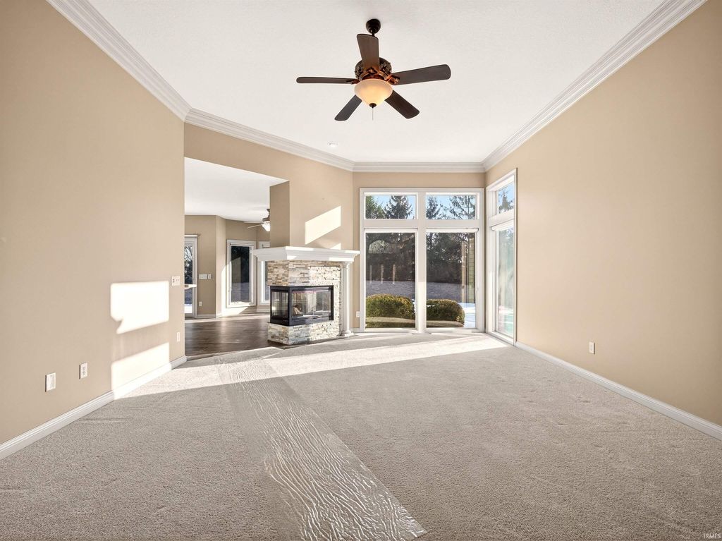 Photo of 1723 Autumn Run, Fort Wayne, IN 46845 (MLS # 202604718)