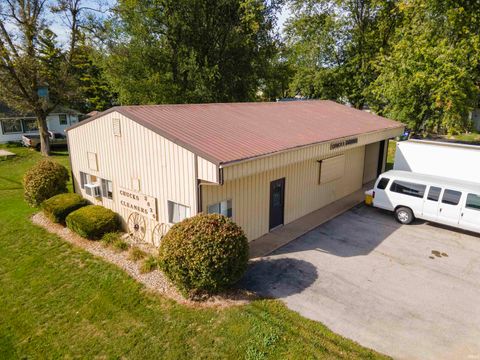 Photo of 3820 E Bellefontaine Road, Hamilton, IN 46742 (MLS # 202613971)