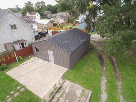 Tiny photo for 210 N Railroad Street, Monticello, IN 47960 (MLS # 202633112)