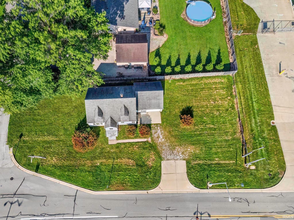 Photo of 2532 Getz Road, Fort Wayne, IN 46804 (MLS # 202642362)