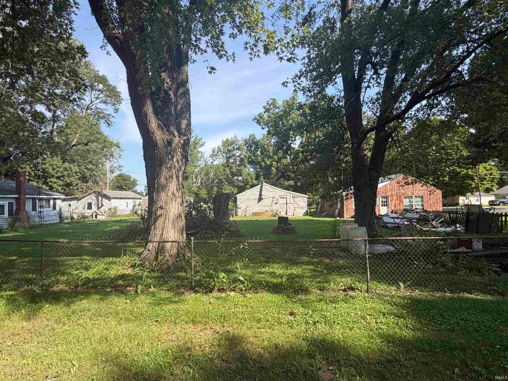 Photo of 237 E 11th Street, Jonesboro, IN 46938 (MLS # 202636090)
