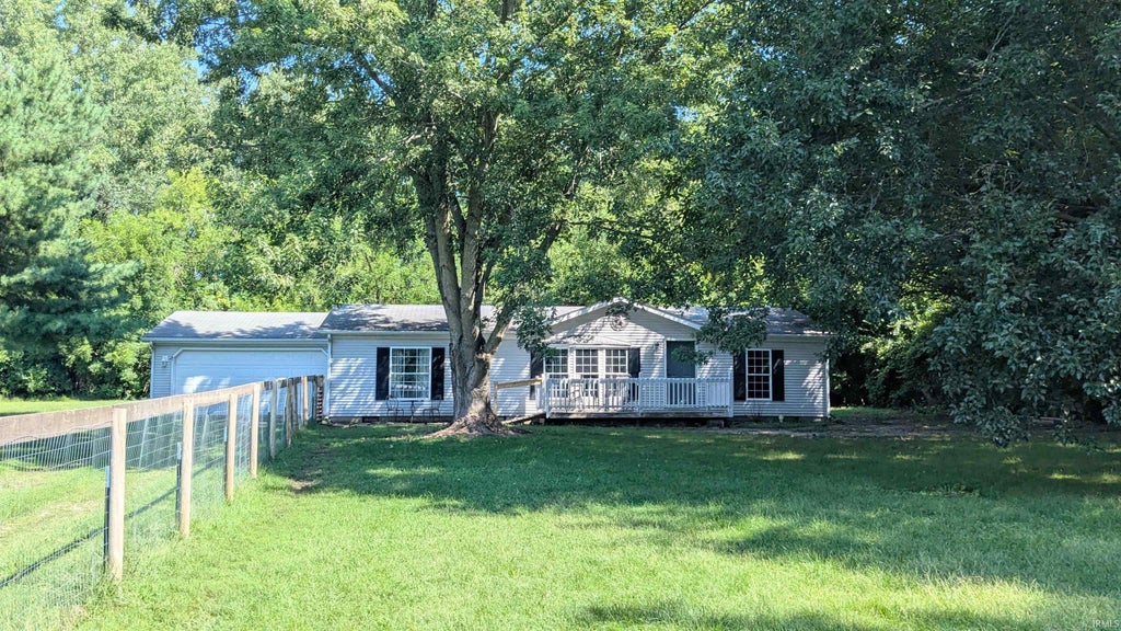 Photo of 6732 E 1120 N Street, Syracuse, IN 46567 (MLS # 202633574)