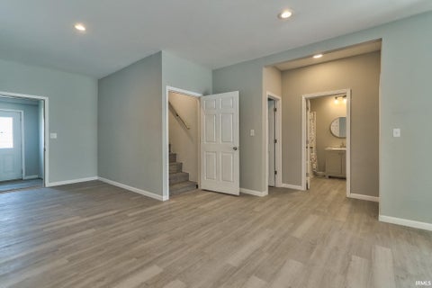 Tiny photo for 809 E Columbia Street, Evansville, IN 47711 (MLS # 202641943)