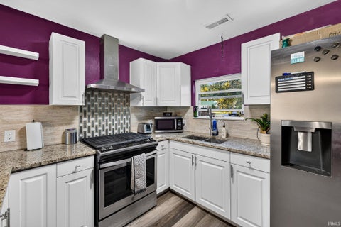 Tiny photo for 11693 Vistula Road, Osceola, IN 46561 (MLS # 202644961)