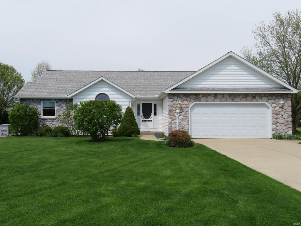Photo of 19341 Yoder Drive, Goshen, IN 46528 (MLS # 202614381)