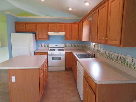 Tiny photo for 19341 Yoder Drive, Goshen, IN 46528 (MLS # 202614381)