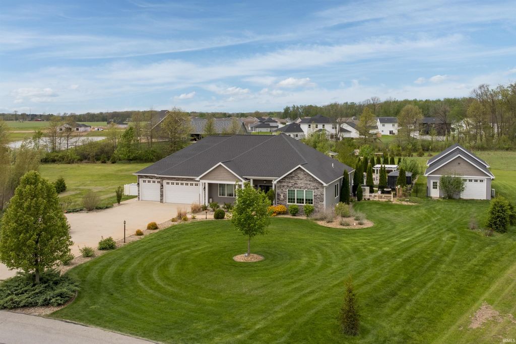 Photo of 3529 Highlander Cove, Auburn, IN 46706 (MLS # 202615922)