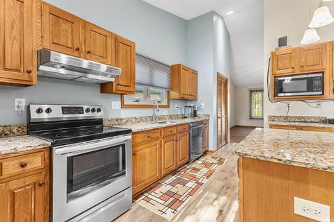 Tiny photo for 618 Beechwood Drive, Monticello, IN 47960 (MLS # 202616112)