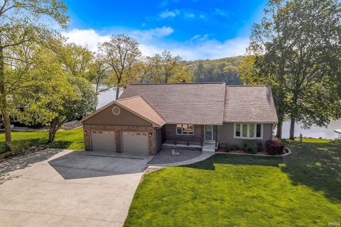 Photo of 618 Beechwood Drive, Monticello, IN 47960 (MLS # 202616112)