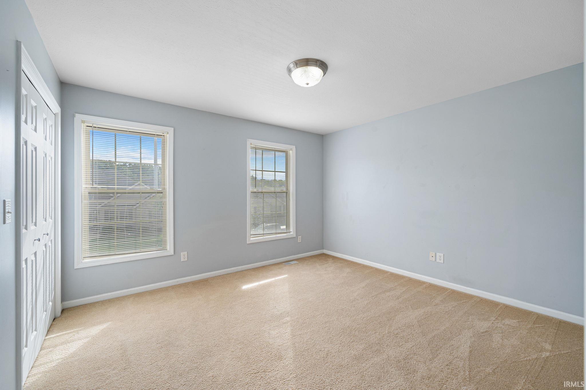 South Bend, Indiana 46628, United States, 3 Bedrooms Bedrooms, ,3 BathroomsBathrooms,Residential,Pending,38114