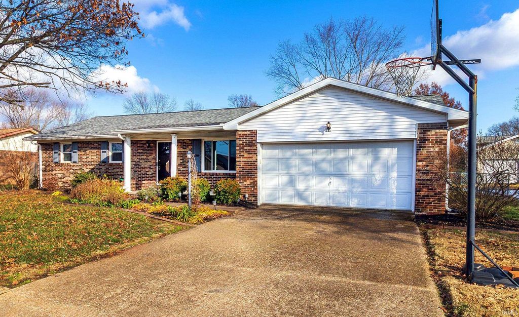 Photo of 4366 Spruce Drive, Newburgh, IN 47630 (MLS # 202548860)