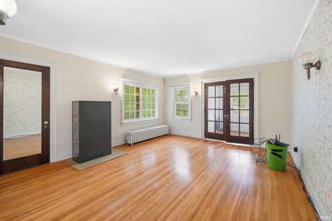 Tiny photo for 103 E Walnut Street, Chalmers, IN 47929 (MLS # 202616490)