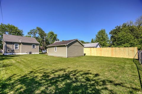 Tiny photo for 2037 E Virginia Street, Evansville, IN 47711 (MLS # 202614398)