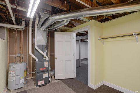 Tiny photo for 2037 E Virginia Street, Evansville, IN 47711 (MLS # 202614398)