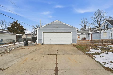 Tiny photo for 220 Hickory Street, Lafayette, IN 47905 (MLS # 202548750)