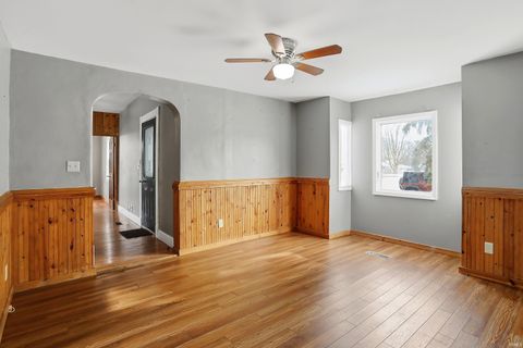 Tiny photo for 220 Hickory Street, Lafayette, IN 47905 (MLS # 202548750)